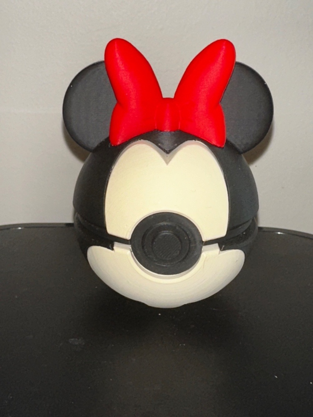 Red Bow Mouse Sphere Display – 3D Printed Cartoon Mouse Orb